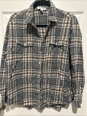 Old Navy The Boyfriend Shirt in Gray and Cream